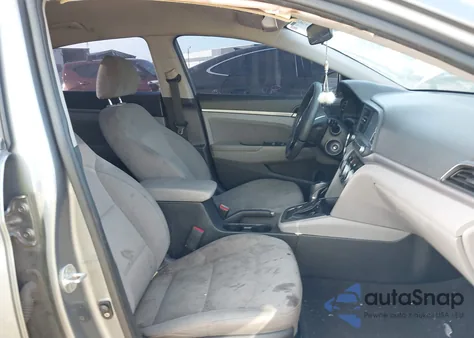 2019 Hyundai Elantra Sel z USA, uszkodzony, nr VIN KMHD84LF7KU743151